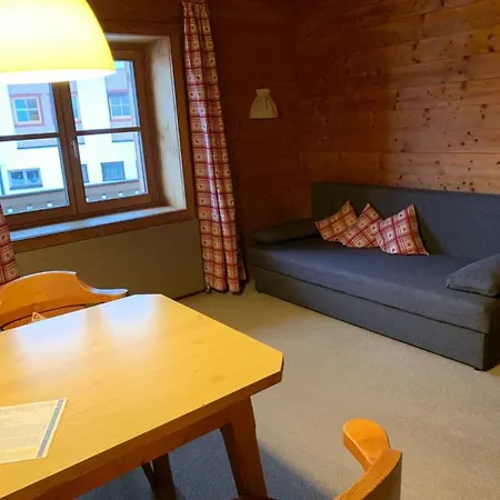 Max Schermer 아파트