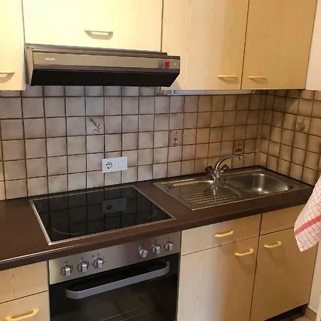 아파트 Max Schermer